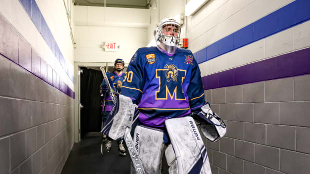 Mahtomedi vs St Thomas Academy Jan7-23 Jon Namyst81